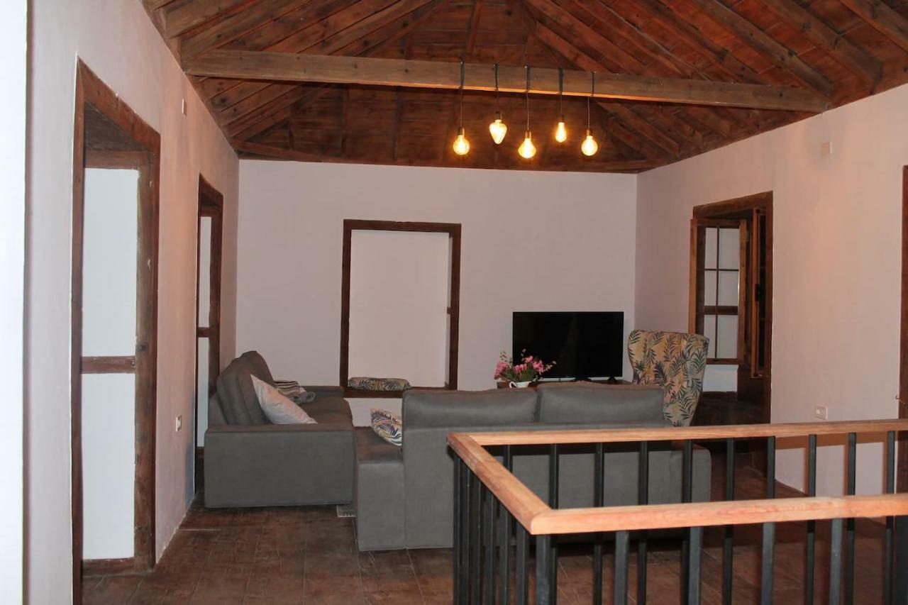 Casa Fita En El Cubo De La Galga * Puntallana
